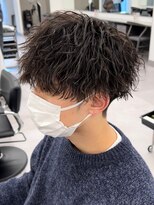 リップス 栄(LIPPS)&nbsp;ツイストスパイラルパーマツイスパ波巻きグリーススタイリング