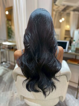 ウミネコ 表参道店(Umineko) 黒じゃ物足りない方へ。ブルーブラックという選択。