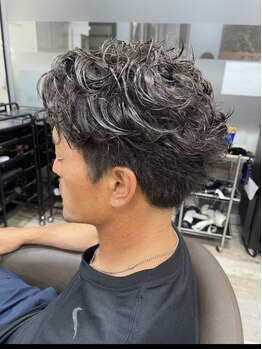 アンズ 本店(AN'S)の写真/浜北で叶う「東京クオリティ」。波巻きパーマ～ビジネスヘアまで、メンズスタイル全般お任せ