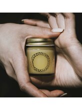 【o skin＆hair】オーバーム。自然由来の成分で旬のウェット髪へ。セット後はハンドケアも。 