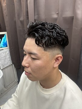 レオ(LEO) オールバックパーマ