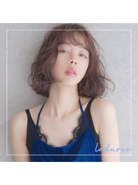 ラデュレ(LADUREE) Medium