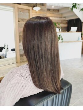 サーティースリー 石川町店(Thirty3) サラサラストレート