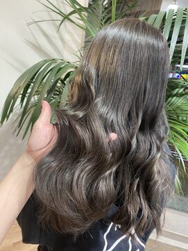 ソワンドゥブレス 瓜破店(soin de brace) オリーブグレージュ