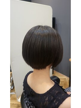 アルター(aL ter) シンプルボブ☆