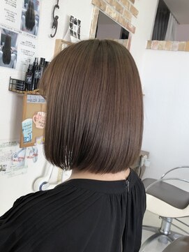 ドゥ スタイル 三国ヶ丘店(Duex Style) 艶やかストレート ミディアムボブ ×透明感オークルベージュ