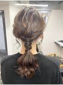 ねじりおよばれヘアー