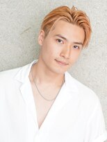 にもう&nbsp;ツーブロックショート × センターパート