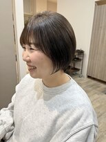 ルシードスタイルサワ(LUCIDO STYLE sawa)&nbsp;ハイトーンカラーミルクティーベージュミニウルフ丸みボブ