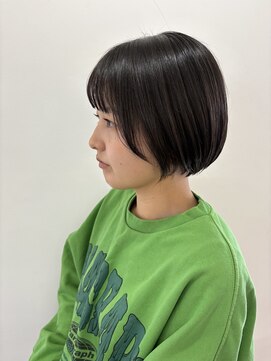 ヘアーアンドメイクアップモパ ショートボブ