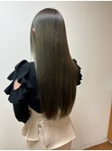 オリーブグレージュ