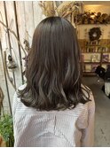 くすみオリーブ