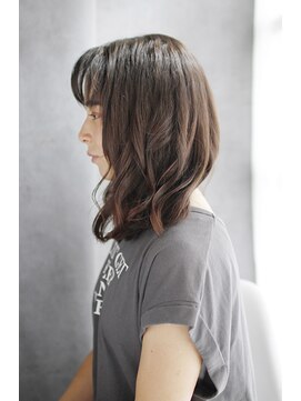 シュシュット(chouchoute) ミニウルフホワイトグレージュデジタルパーマチェリーブラウン51