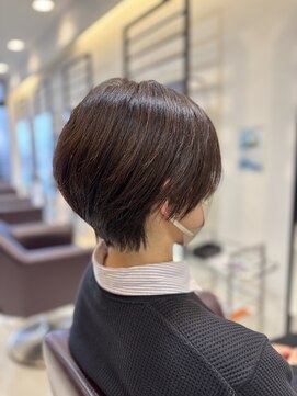 パクタ(PAcuTA.) クビレ丸みショート