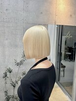 エクラ(ECLAT)&nbsp;ホワイトブロンドカラー