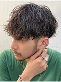 波巻きパーマメンズマッシュセンターパートツイストスパイラル