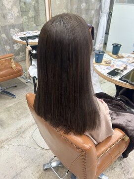 オリーブブラウン