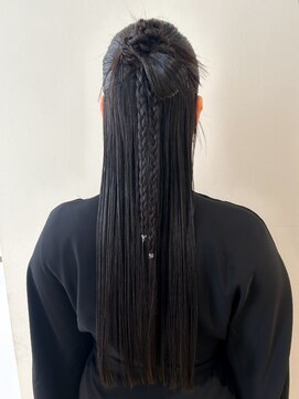 シテン(SITEN) ハーフアップ/ロングヘアセット/三つ編みスタイル