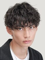 レタッチバイフィフス 大阪梅田(RETOUCH by fifth)&nbsp;大阪梅田ツイストスパイラルパーマ波巻きパーマセンターパート