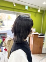 シースティア(siistia) 《ミディアムウルフスタイル》
