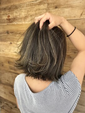 フォーク(FOLK) KAZU_切りっぱなしボブ_外国人風ブルージュハイライト