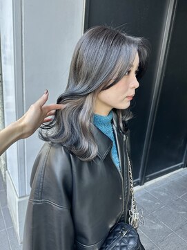 ロンド レア 天神大名店(Lond Le’a) 天神大名ダブルカラーケアブリーチインナーカラーグレーシルバー