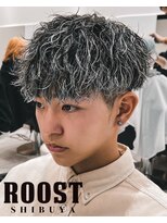 ルースト 渋谷店(ROOST)&nbsp;マッシュスタイル×ツイスパ+ホワイトハイライト