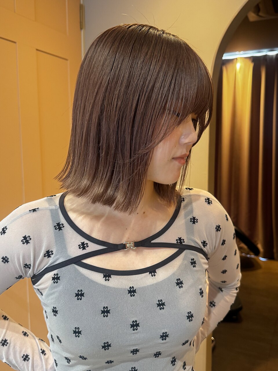 ピンクベージュ/ブリーチ/表参道/女性美容師