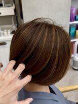 レヴィア(REVIA)&nbsp;白髪ぼかしハイライトブリーチミルクティーベージュ