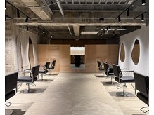 ルク(ruq.)の雰囲気（洗練された非日常空間。広々としたセット面で贅沢な癒しの時を。）