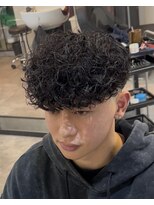 イーラ アメ村店(era)&nbsp;スペインカール　ツイストスパイラル眉カットメンズパーマ