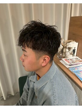 ギネス(Giness) サーフカール低めフェードパーマ