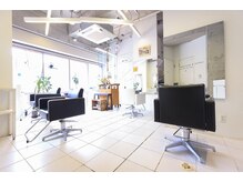 シーシードゥー(C'C DEUX)の雰囲気（光の入る温かな空間で穏やかなひと時を！）