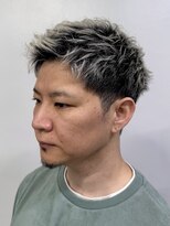 グッド(good！)&nbsp;圧倒的な束感と透明感。大人のシルバーアッシュショート