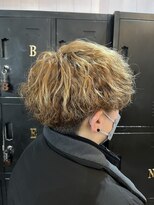 ニア(nia.)&nbsp;ツイストスパイラルパーマ