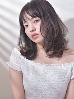 キアラ(Kchiara) 大人かわいい黒髪セミディ