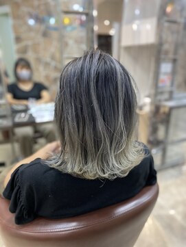 カラーリゾートAi 葛西店 バレイヤージュ