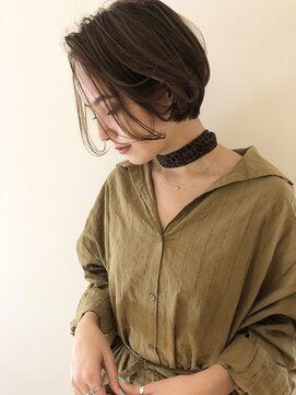 マイラ 銀座(myla) 前下がり横顔美人ショート