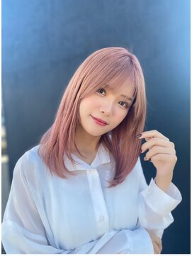 イロリ(ILOLI) サラツヤストレート×ピンクベージュ