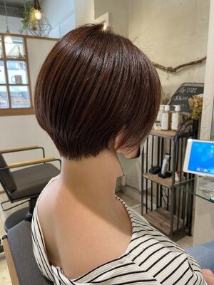 扱いやすくて大人可愛い小顔ショートヘアが人気♪『新しいけど自分らしい』好印象styleへ☆