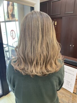 インパークス 新越谷店(INPARKS) ミルクティーベージュ［新越谷/新越谷駅］