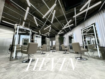 HEVIN 髪質改善/レイヤーカット/ブリーチ/縮毛矯正 【エヴァン】