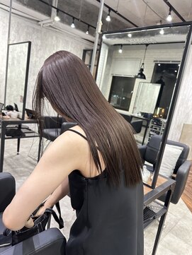 ジーナ 博多(Zina) ブリーチなしダブルカラー グレージュ×ロング