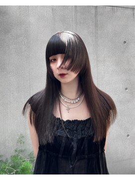 ヴァーディ オモテサンドウ(Vardy omotesando) hime/姫カット 黒髪 艶髪 表参道