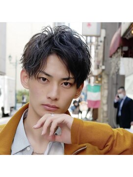 センターパートスパイラルパーマ