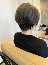 ショートスタイルで骨格に合わせた美しいスタイルを再現し易く！顔周りの似合わせも◎