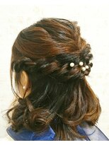 ウィングローリー(WINGLORY)&nbsp;【WINGLORY倉田美緒】ハーフアップ