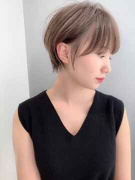 ジアン バイ ミルボン NU茶屋町+(GIEN by milbon) 耳かけショートヘア ハイトーン アッシュ @gien_taku