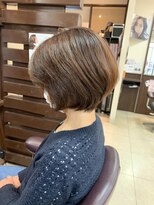 シファ(sifa) 頭の丸みとフィットする美フォルムショートボブ