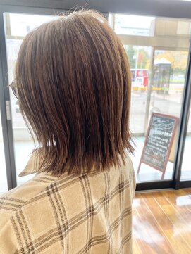 アローズソワン(HELLO'S SOIN) ボブこそハイライトが◎